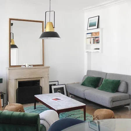 Cozy 40 M Near Montmartre